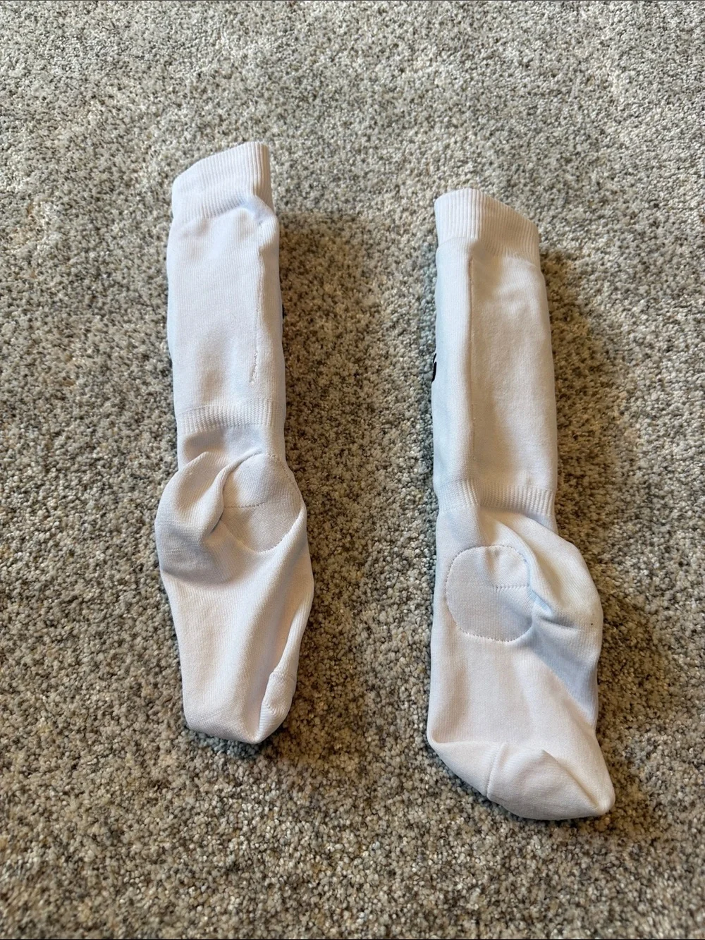 DSG Youth Ocala White Soccer Shin Socks Removable Guards Size S